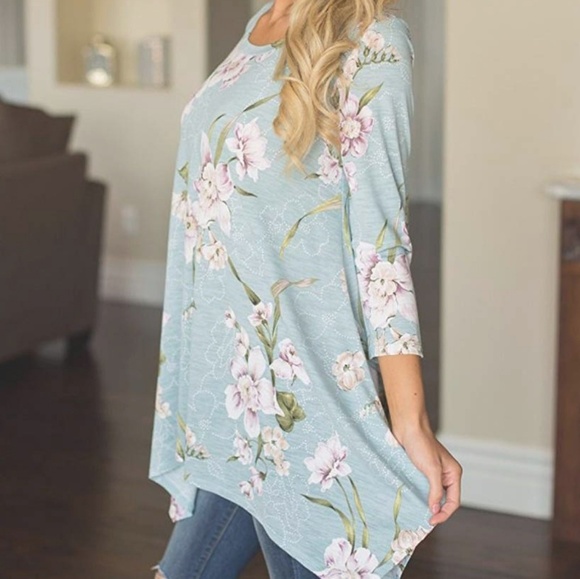 ASYMMETRICAL loose blouse - Picture 2 of 6